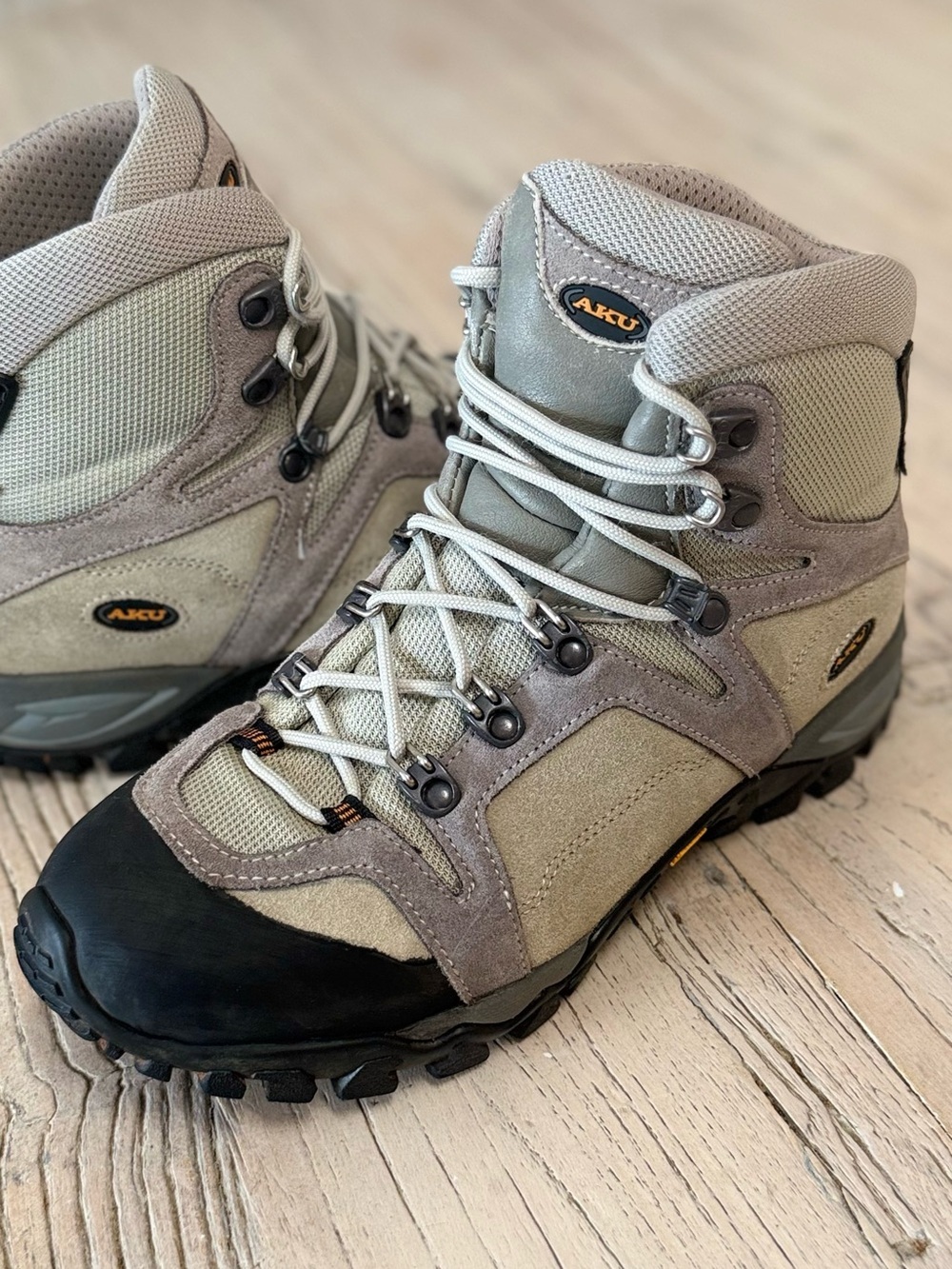Women’s AKU Gortex waterproof Hiking Boots size 7.5 - Picture 3 of 10